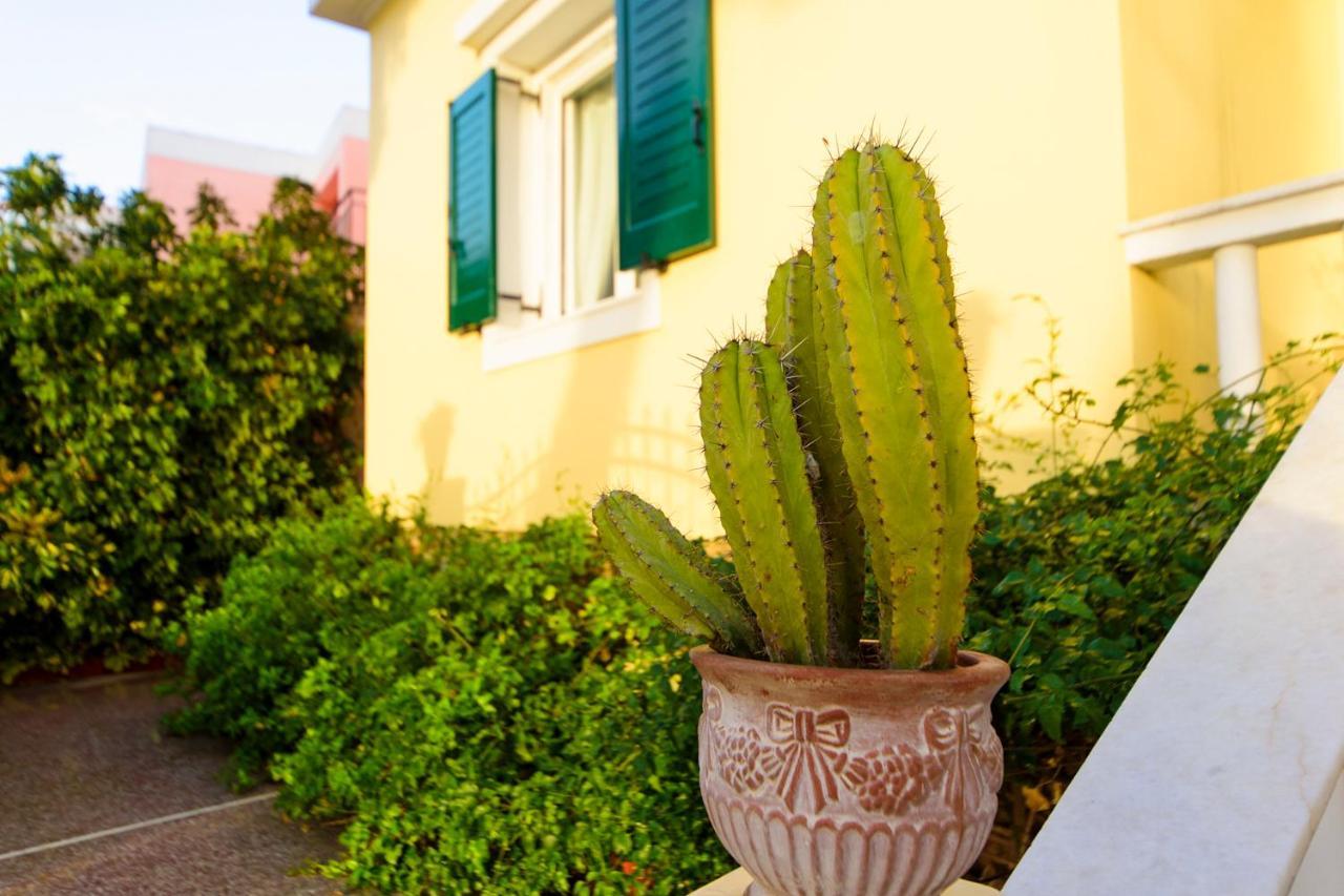 Appartement Jasmine Of Poseidonia à Posidhonía Extérieur photo