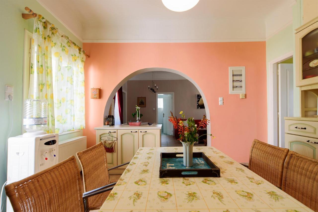 Appartement Jasmine Of Poseidonia à Posidhonía Extérieur photo
