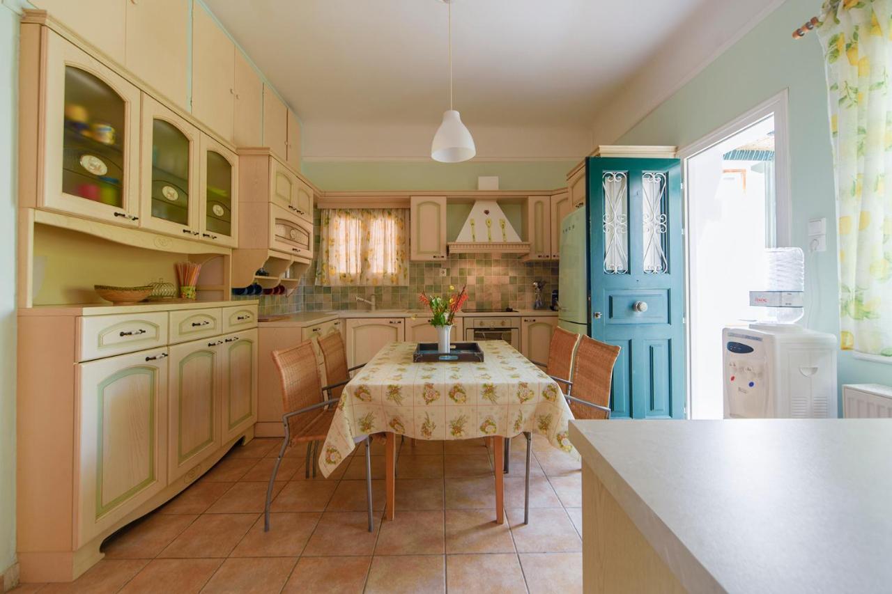 Appartement Jasmine Of Poseidonia à Posidhonía Extérieur photo